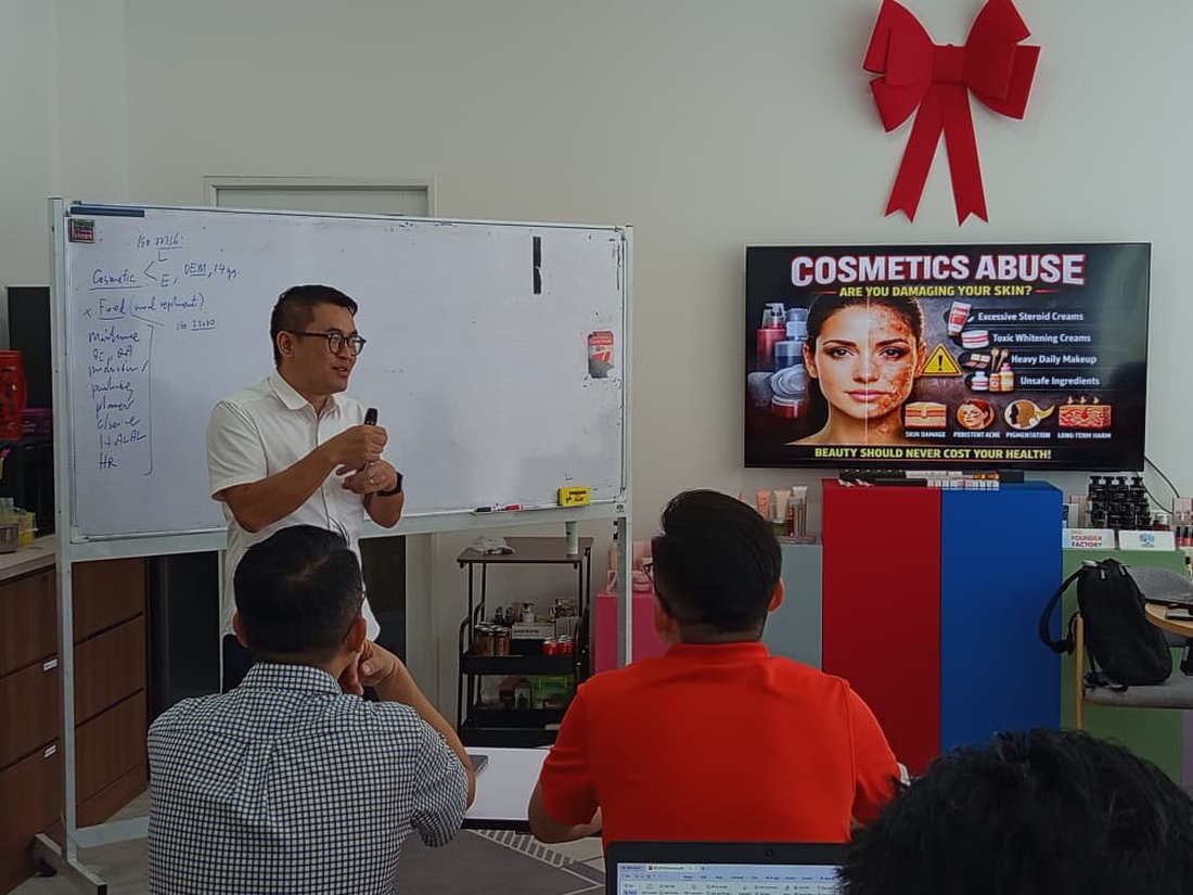 ISO 22716 GMP awareness training in progress at the Dr Orizi facility